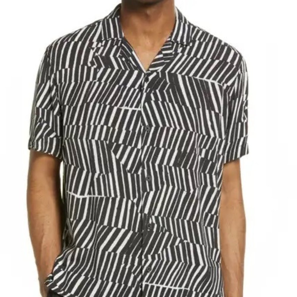 Men's Short Sleeve Button-Up Camp Shirt